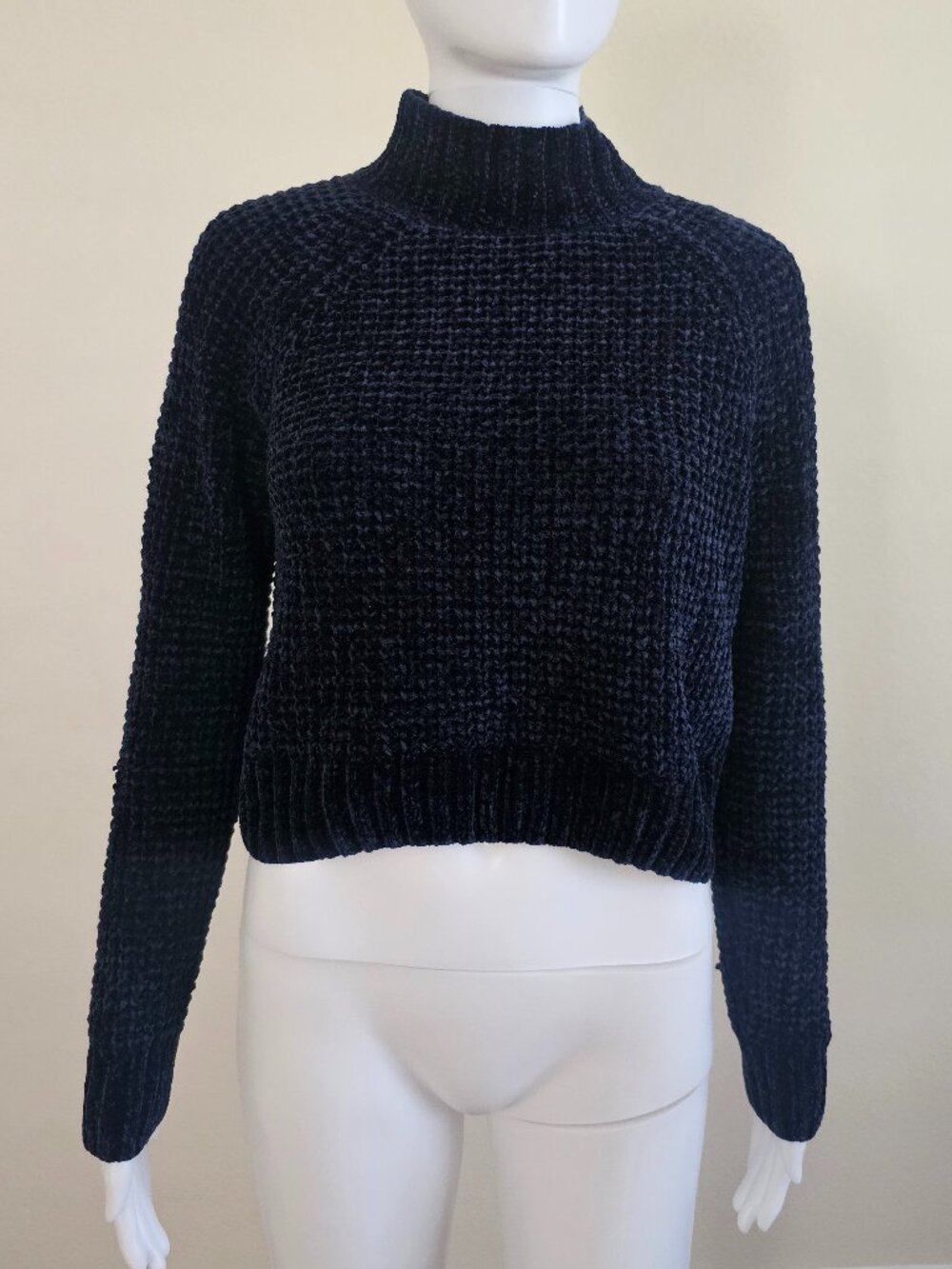 H&M DIVIDED  Navy Blue Long Sleeve Sweater – Women’s